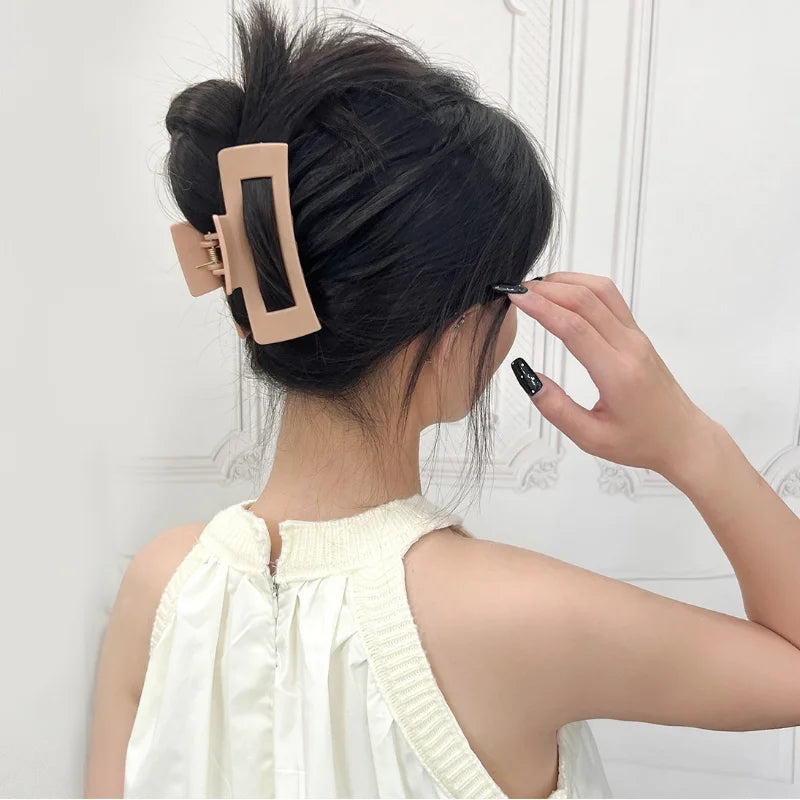 Presilhas Femininas em Silicone – Clipes Antiderrapantes com Design Geométrico e Alta Fixação