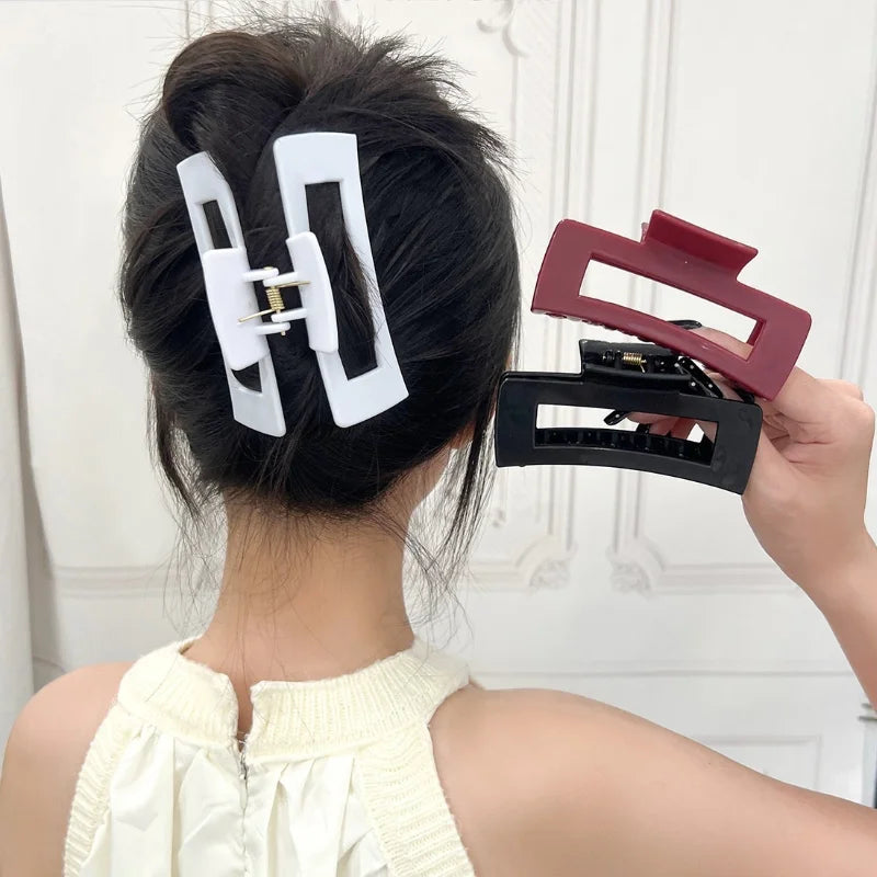 Presilhas Femininas em Silicone – Clipes Antiderrapantes com Design Geométrico e Alta Fixação